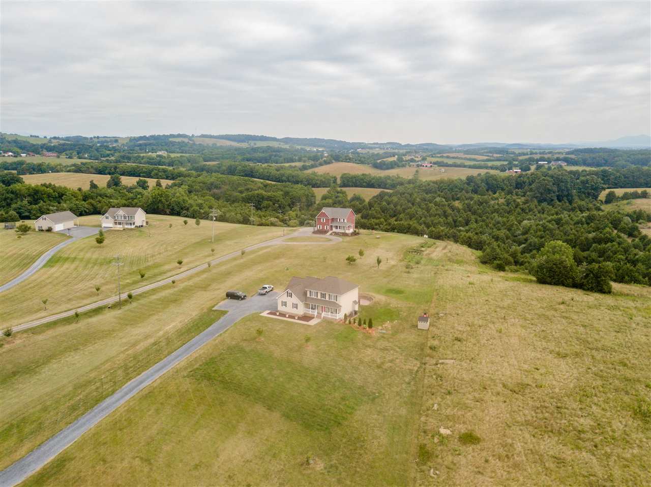 134 Bailey Road Fort Defiance, VA 24437 - Photo 2 of 42 a view of beach and ocean