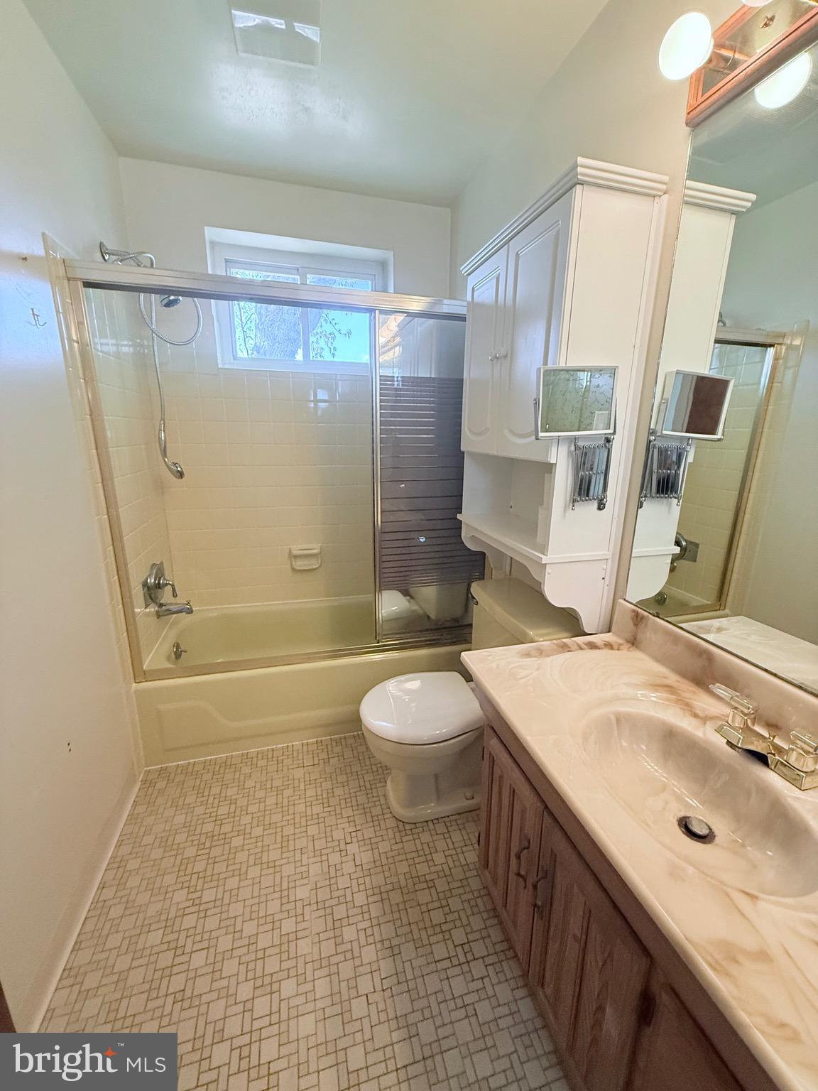 1828 Mare Road Warrington, PA 18976 - Photo 33 of 50 Hall Bathroom