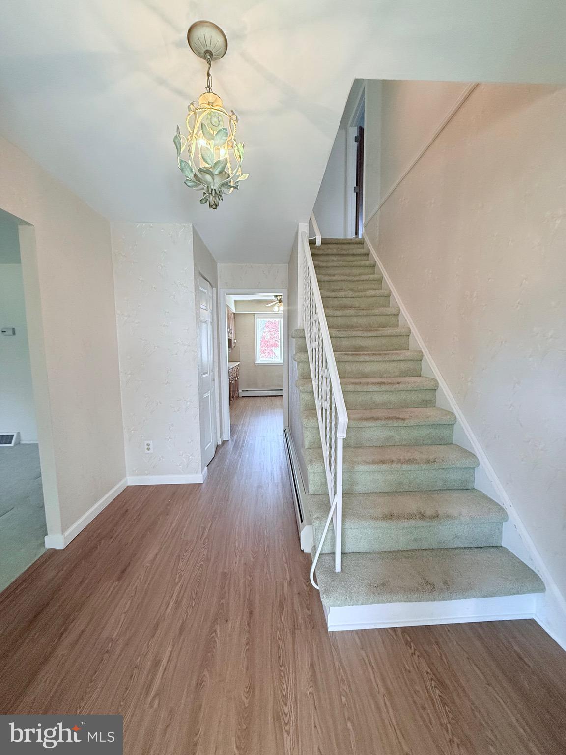 1828 Mare Road Warrington, PA 18976 - Photo 5 of 50 Foyer