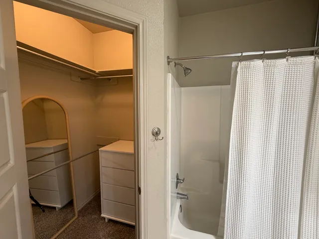 $2,200 | 2111 10th Street, Lubbock, TX 79401