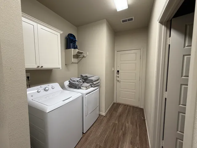 $2,200 | 2111 10th Street, Lubbock, TX 79401