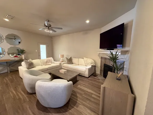 $2,200 | 2111 10th Street, Lubbock, TX 79401