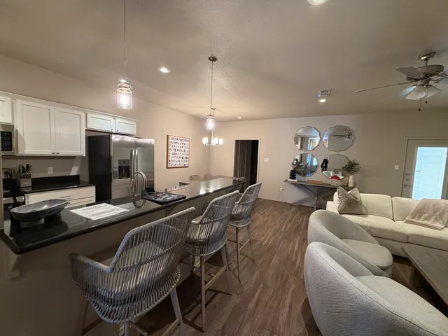 $2,200 | 2111 10th Street, Lubbock, TX 79401