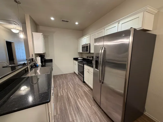 $2,200 | 2111 10th Street, Lubbock, TX 79401