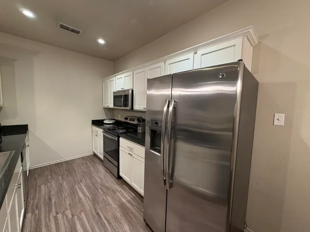 $2,200 | 2111 10th Street, Lubbock, TX 79401