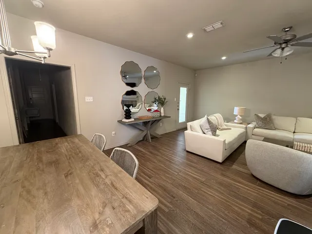 $2,200 | 2111 10th Street, Lubbock, TX 79401