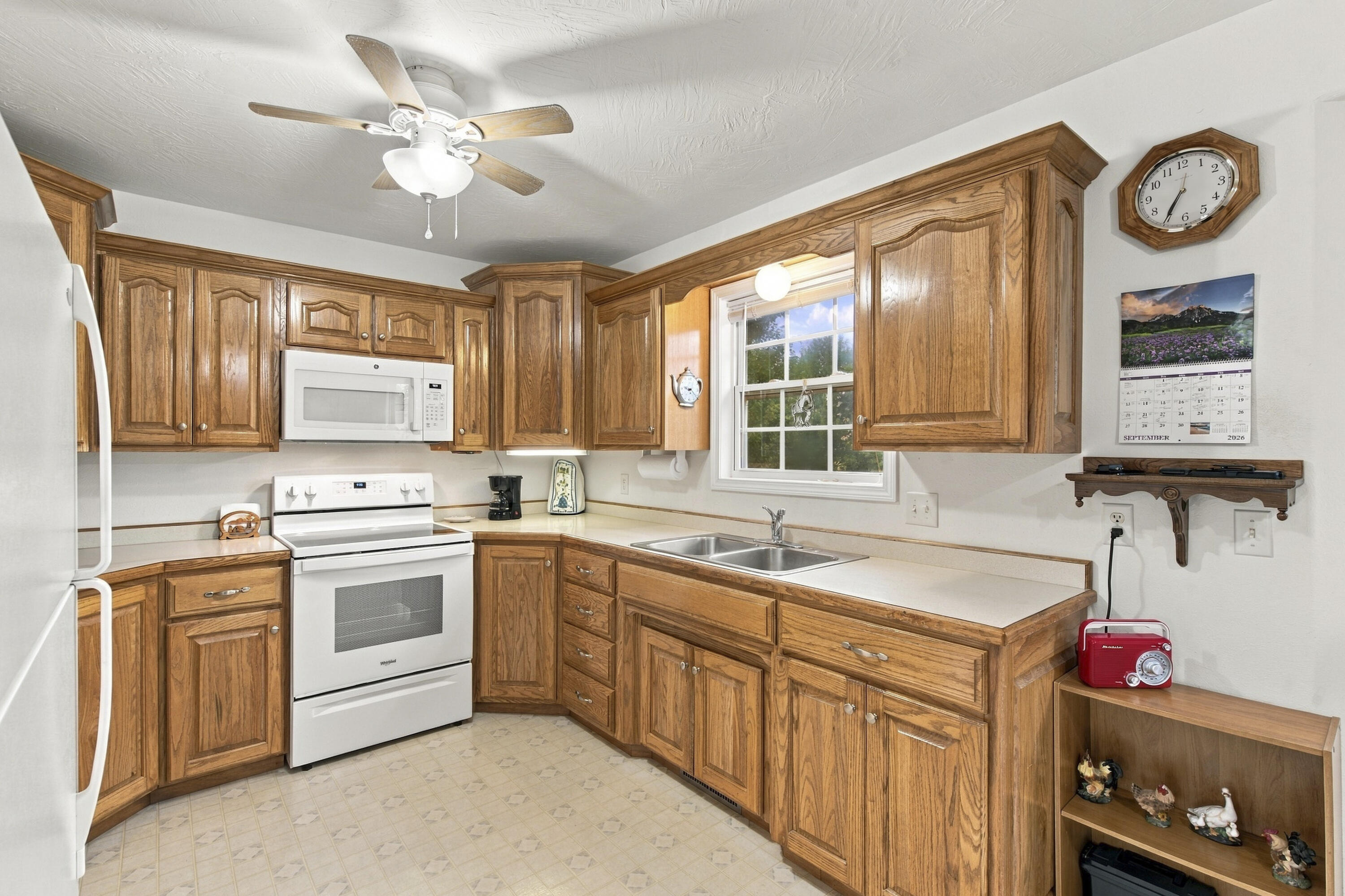 5109 South 163rd Road Bolivar, MO 65613 - Photo 9 of 41 Kitchen