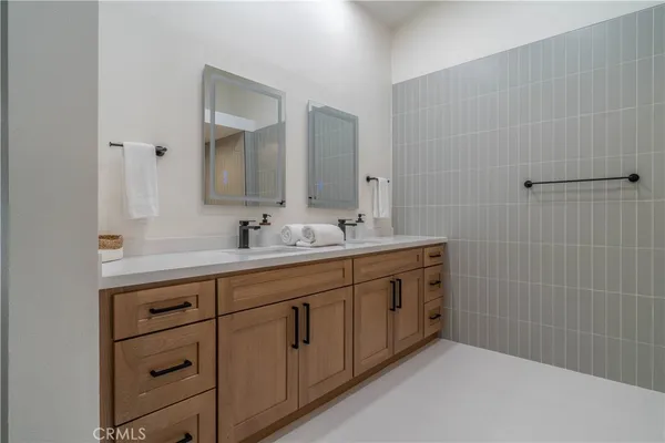 $479,000 | 304 Desert Falls Drive East, Palm Desert, CA 92211