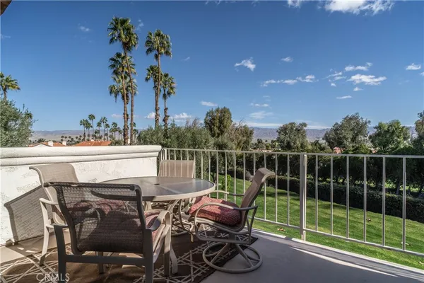 $479,000 | 304 Desert Falls Drive East, Palm Desert, CA 92211