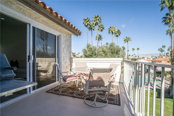 $479,000 | 304 Desert Falls Drive East, Palm Desert, CA 92211