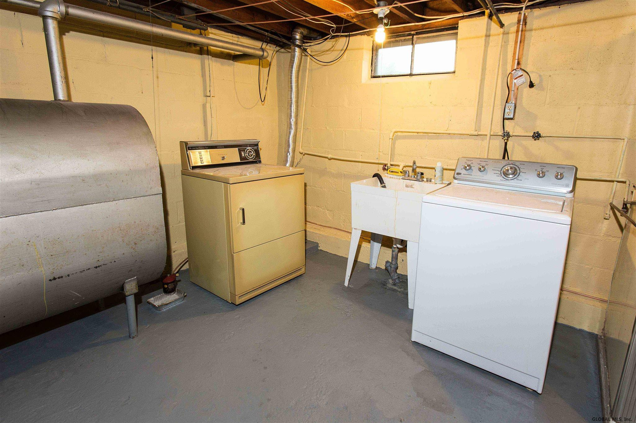 308 Nimitz Road Schenectady, NY 12304 - Photo 23 of 34 Photo 23