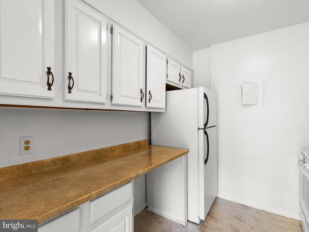 3822 Bel Pre Road, Unit 589 Silver Spring, MD 20906 - Photo 5 of 29 Kitchen View # 3