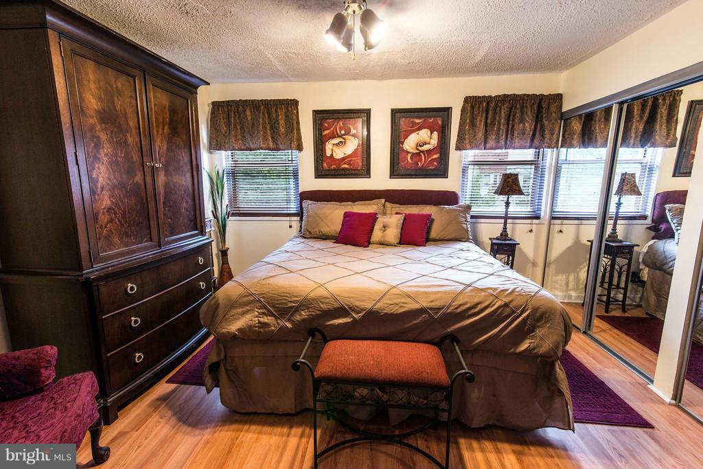515 Random Road Baltimore, MD 21229 - Photo 4 of 12 Bedroom (Master)