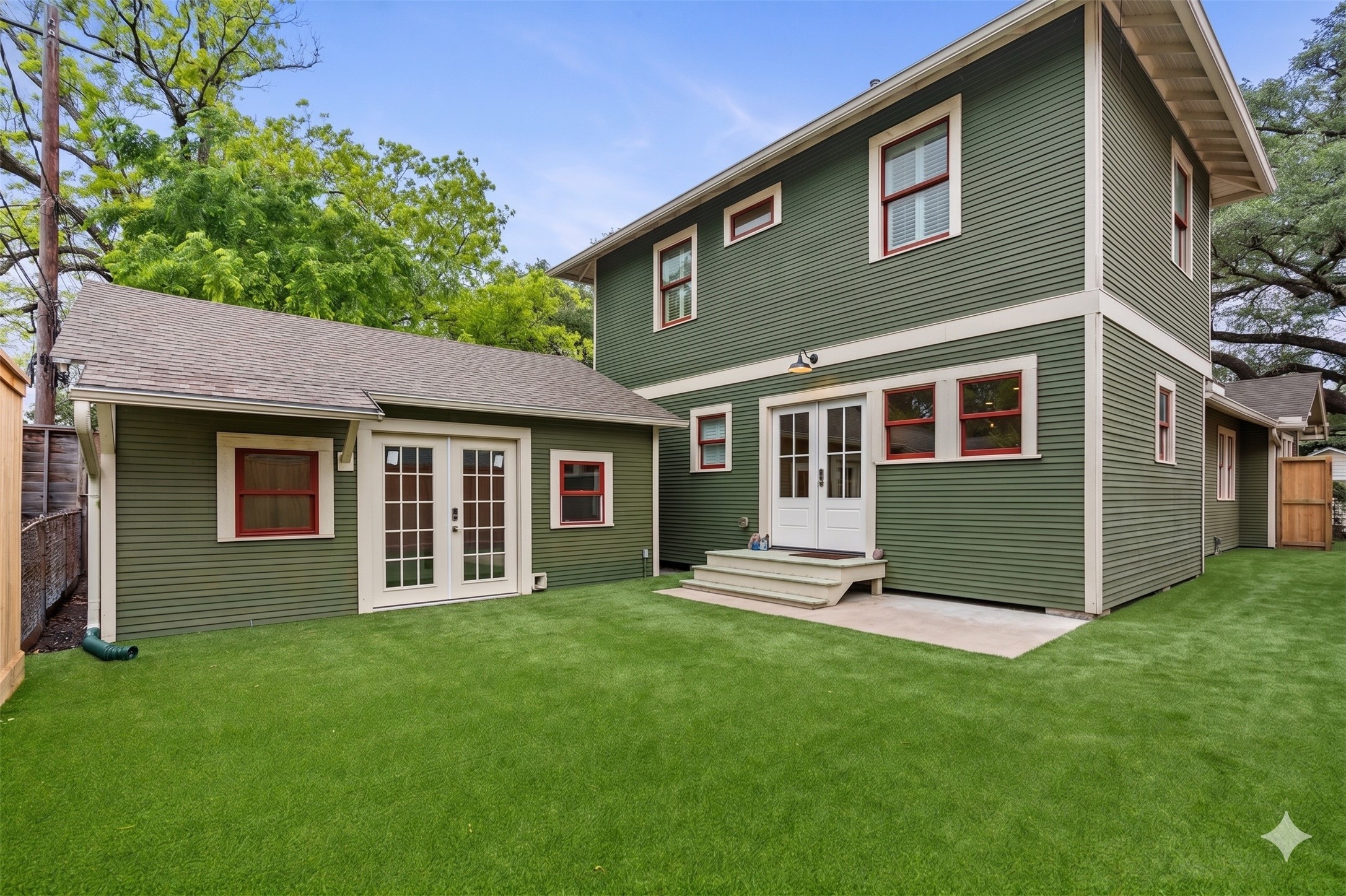 1111 Le Green Street Houston, TX 77009 - Photo 7 of 37