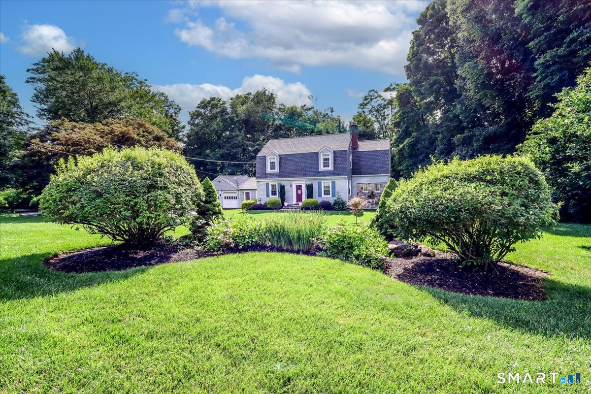 10 North Beech Tree Road Brookfield, CT 06804 - Photo 3 of 39 Gallery Image 3