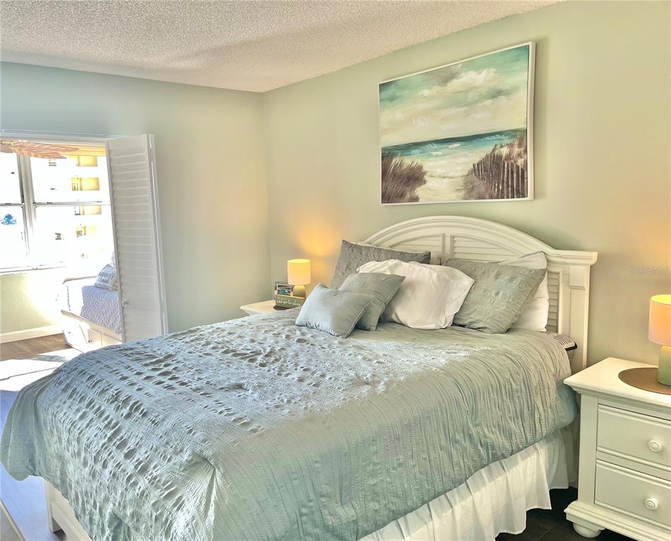 4550 Cove Circle, Unit 804 St. Petersburg, FL 33708 - Photo 14 of 25