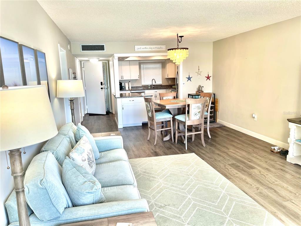 4550 Cove Circle, Unit 804 St. Petersburg, FL 33708 - Photo 7 of 25