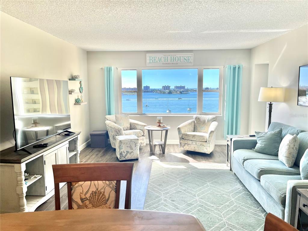 4550 Cove Circle, Unit 804 St. Petersburg, FL 33708 - Photo 9 of 25