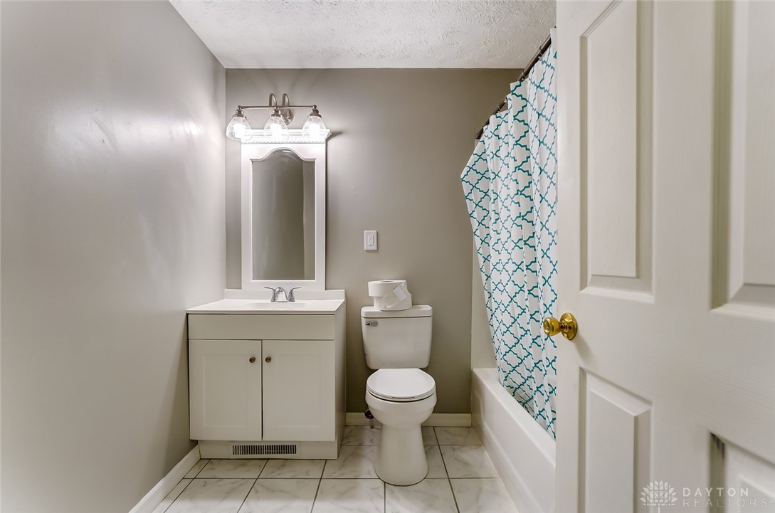 4457 Kitridge Road Dayton, OH 45424 - Photo 19 of 23 Gallery Image 19