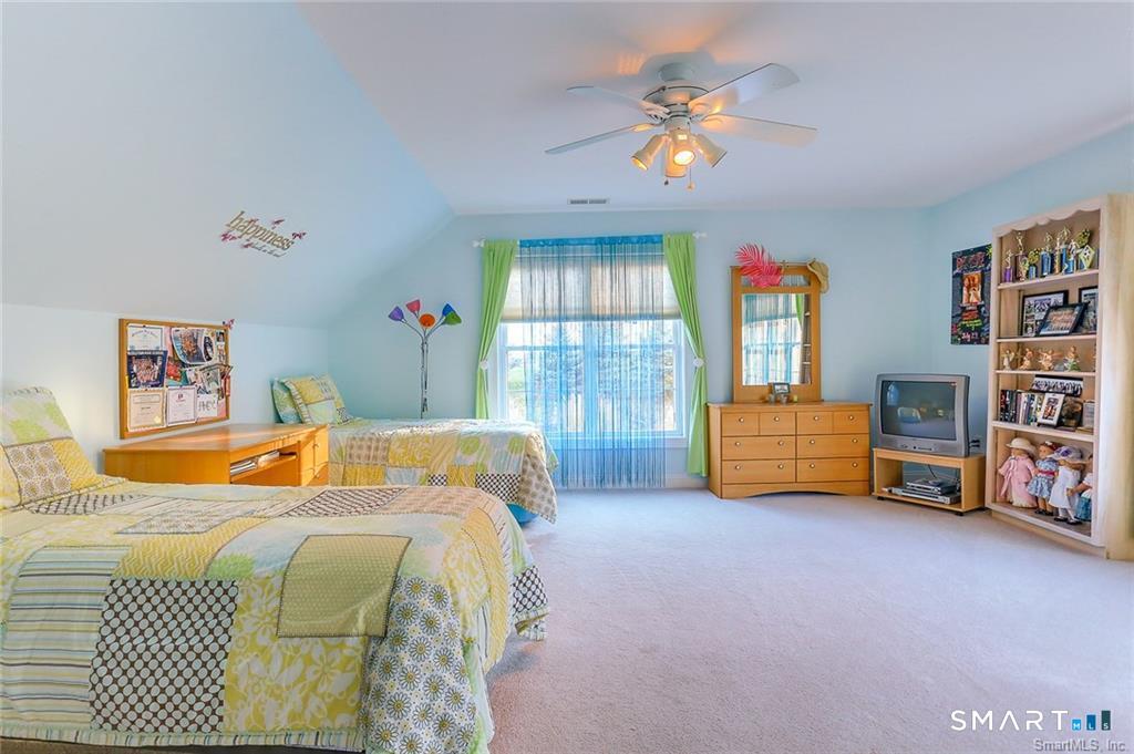 833 Millbrook Road Middletown, CT 06457 - Photo 13 of 15