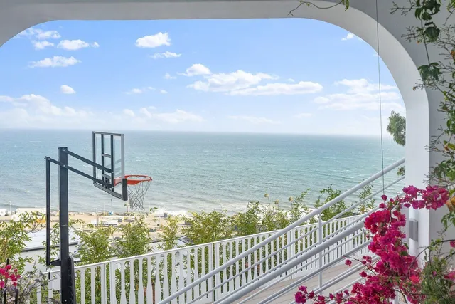 $14,800 | 17440 Revello Drive, Pacific Palisades, CA 90272