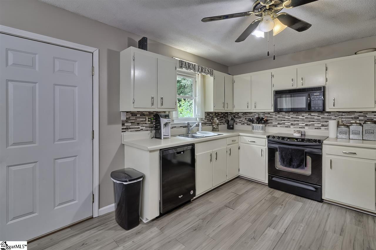 142 Watkins Road Easley, SC 29642 - Photo 14 of 31 Gallery Image 14