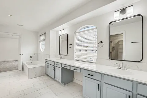 $529,999 | 1470 Springrock Lane, Unit 6, Houston, TX 77055