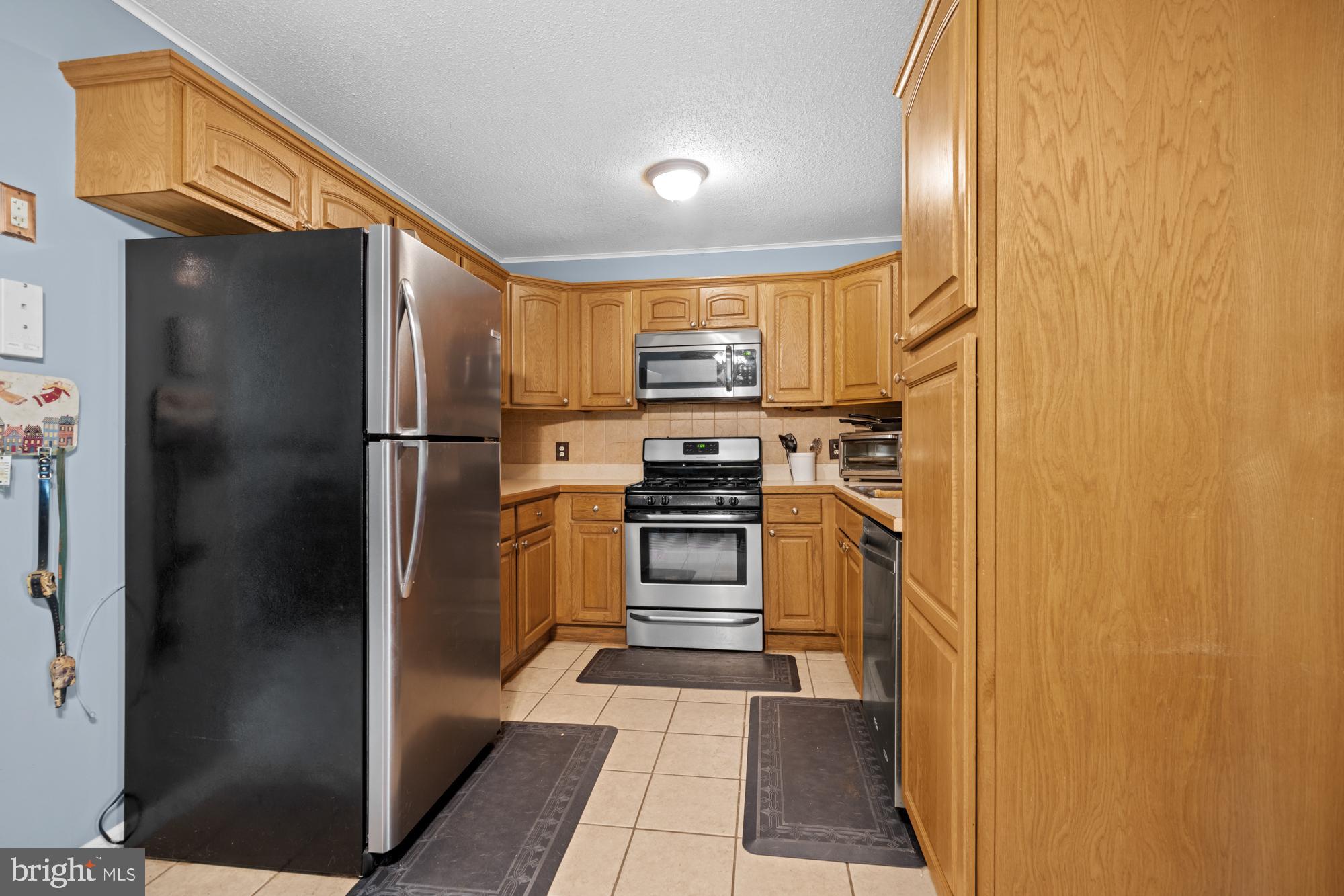 173 Bowsprit Road Manahawkin, NJ 08050 - Photo 7 of 24