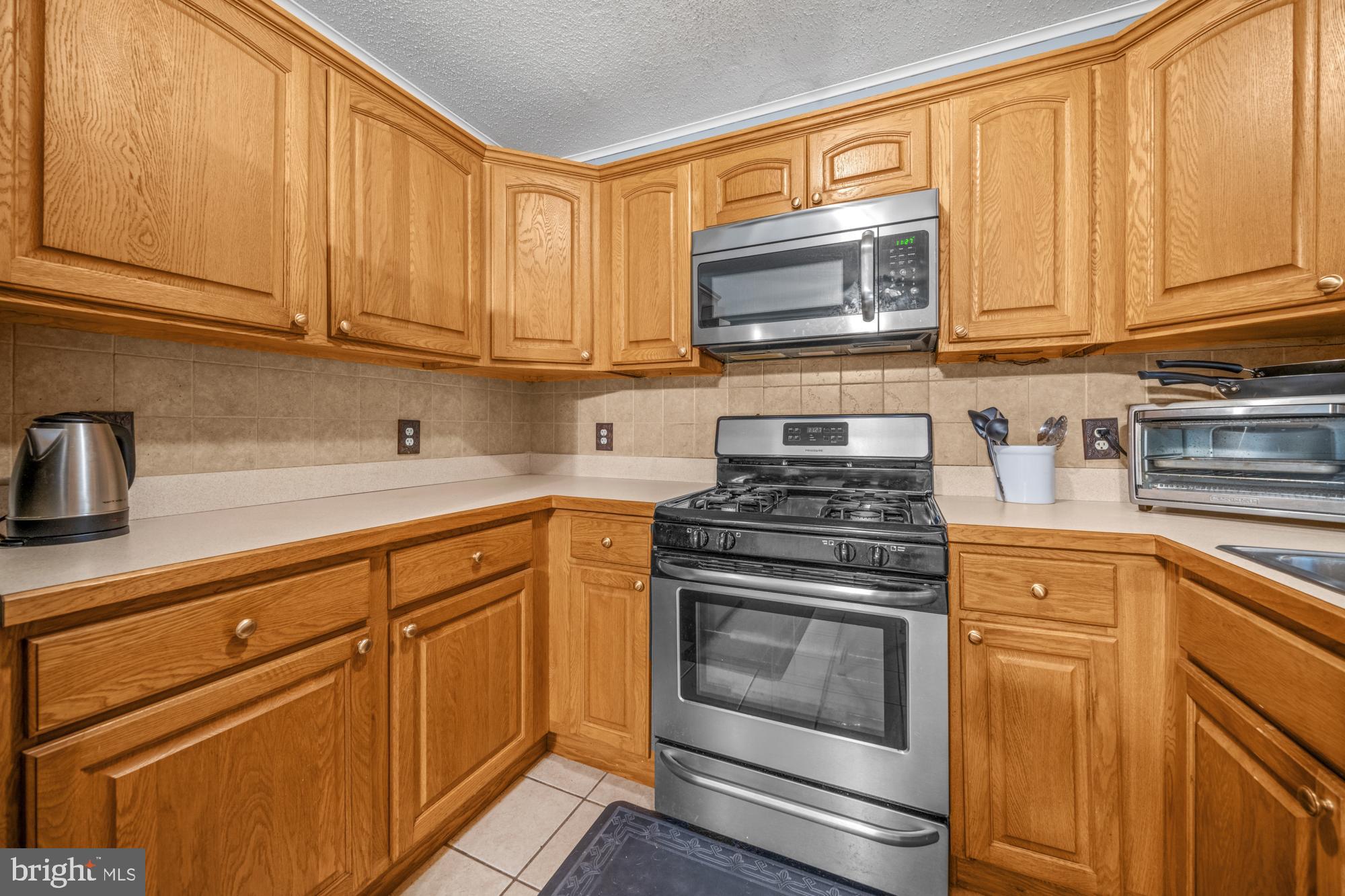 173 Bowsprit Road Manahawkin, NJ 08050 - Photo 8 of 24