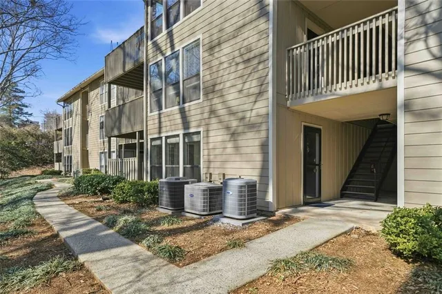 $199,900 | 509 River Mill Circle, Roswell, GA 30075