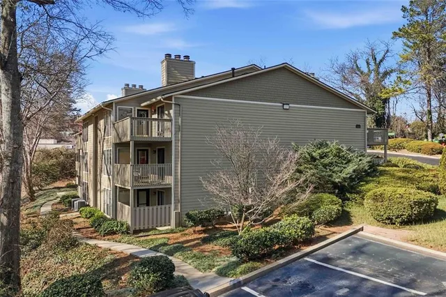 $199,900 | 509 River Mill Circle, Roswell, GA 30075