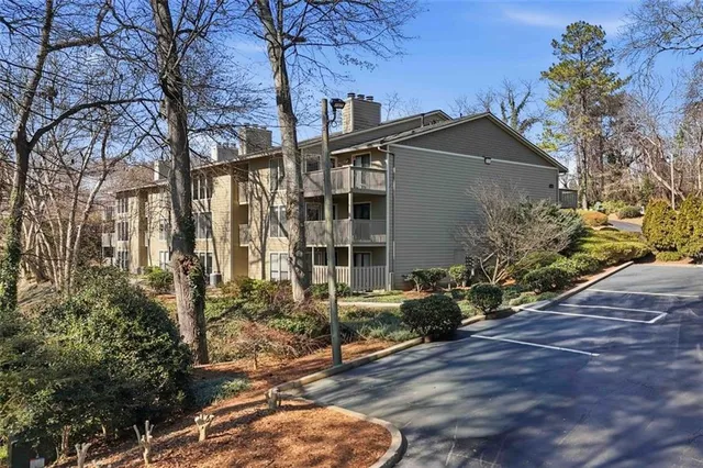 $199,900 | 509 River Mill Circle, Roswell, GA 30075