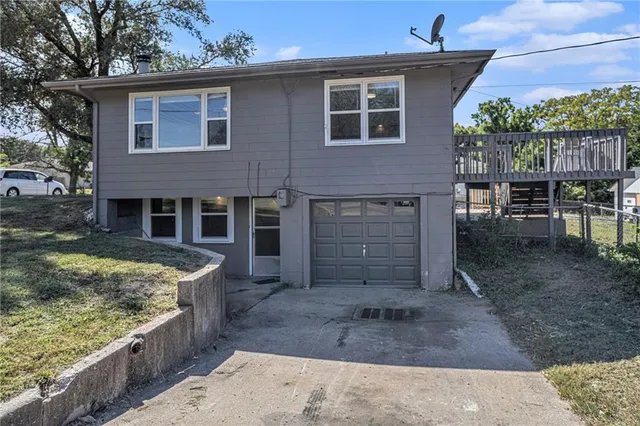 $230,000 | 1008 Northeast 72nd Street, Kansas City, MO 64118