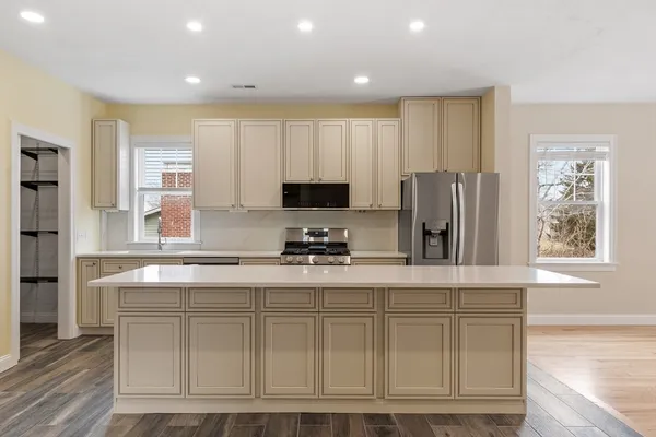 $729,900 | 23 Leslie Road, Worcester, MA 01605