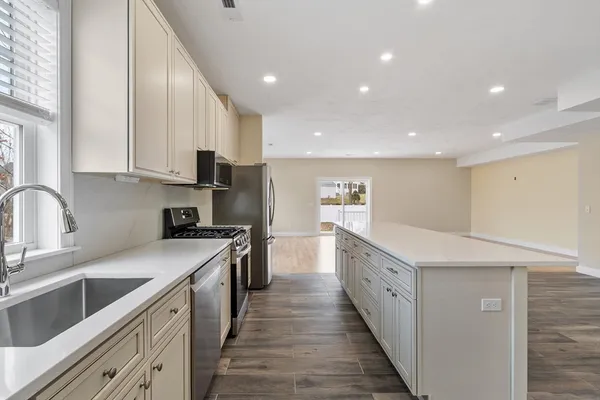 $729,900 | 23 Leslie Road, Worcester, MA 01605