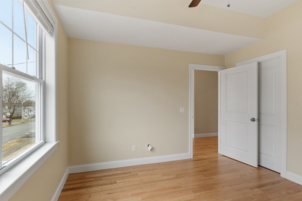 23 Leslie Road Worcester, MA 01605 - Photo 26 of 37