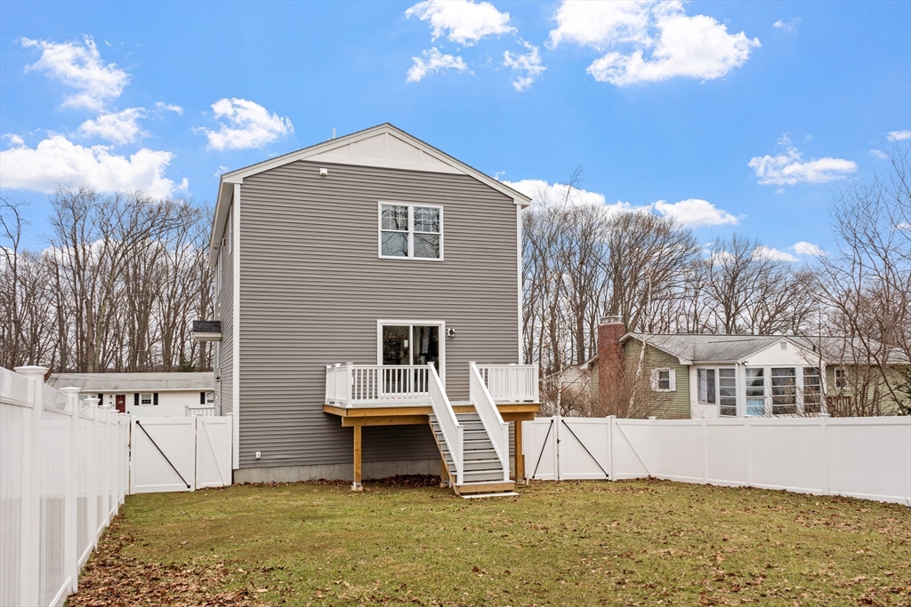 23 Leslie Road Worcester, MA 01605 - Photo 3 of 37