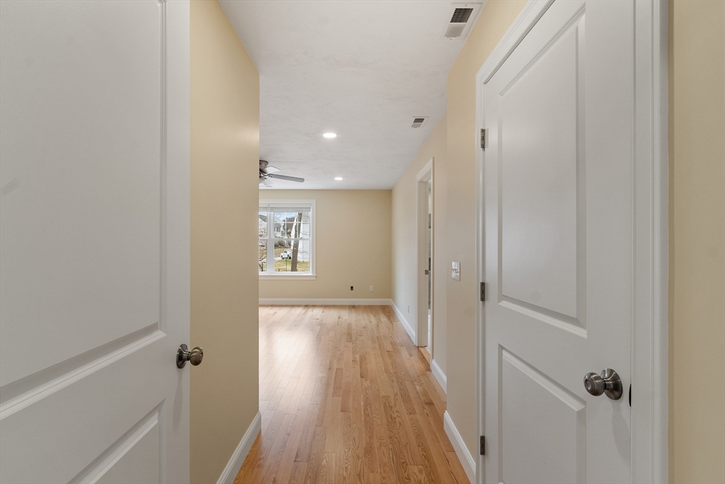 23 Leslie Road Worcester, MA 01605 - Photo 36 of 37