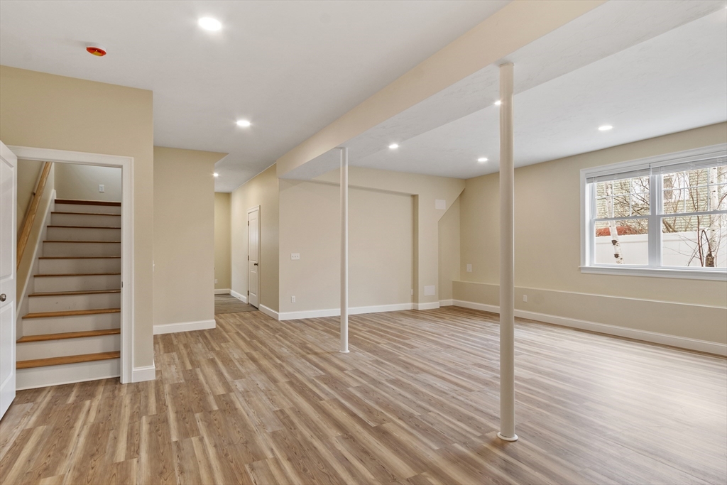 23 Leslie Road Worcester, MA 01605 - Photo 9 of 37