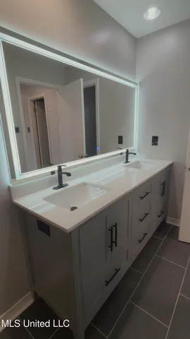 $1,950 | 979 Bluff Ridge, Biloxi, MS 39532