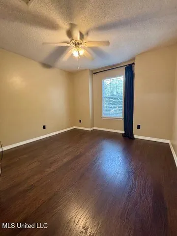 $1,950 | 979 Bluff Ridge, Biloxi, MS 39532