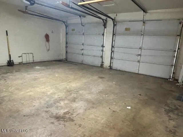 $1,950 | 979 Bluff Ridge, Biloxi, MS 39532