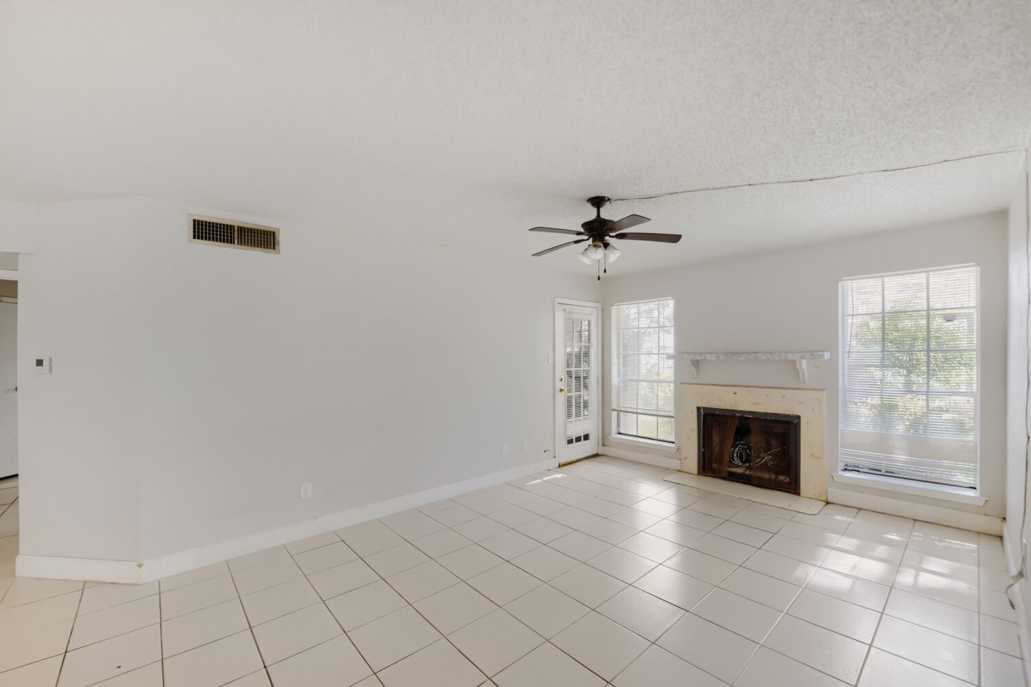 10101 South Gessner Road, Unit 409 Houston, TX 77071 - Photo 6 of 29 Gallery Image 6