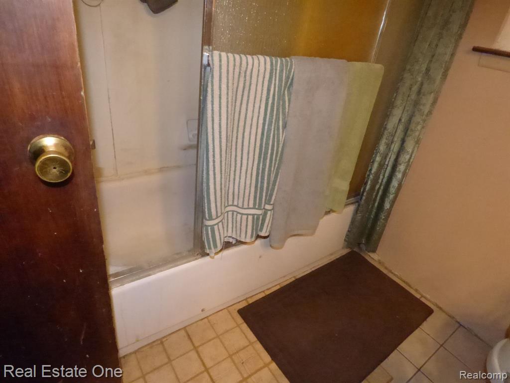 3509 Five Mile Road South Lyon, MI 48178 - Photo 19 of 45 Gallery Image 19