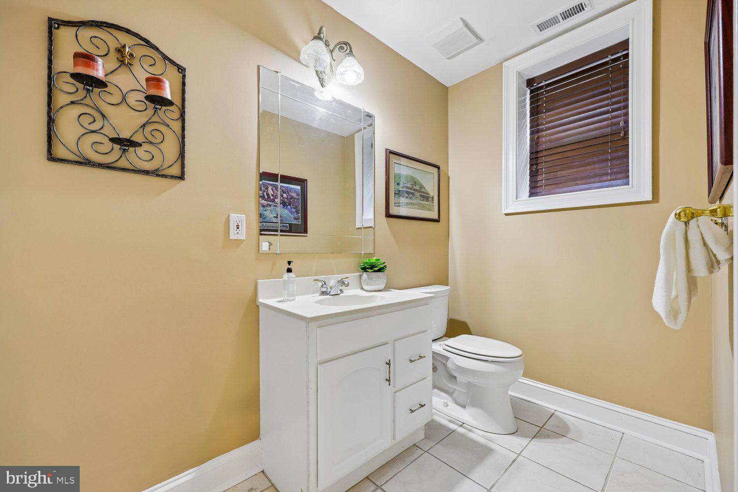 13120 Esworthy Road Potomac, MD 20854 - Photo 67 of 80 In Law Half Bath