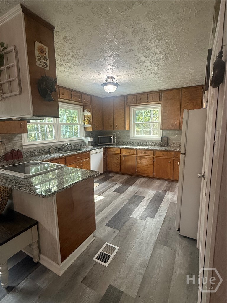 2014 Athens Road Royston, GA 30662 - Photo 12 of 39 Gallery Image 12