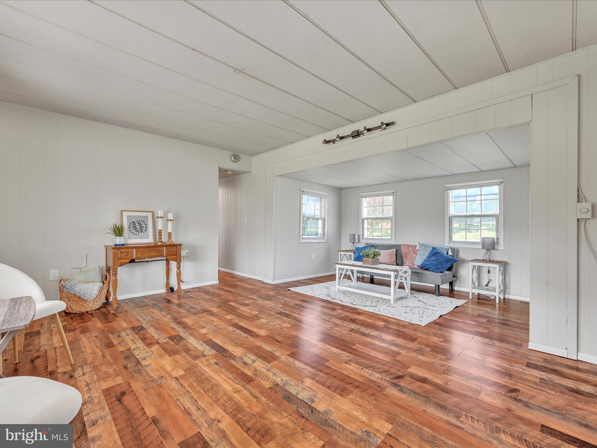 201 Buck Heights Road Quarryville, PA 17566 - Photo 5 of 26 Living Room