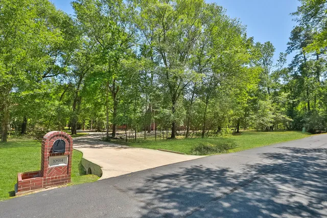 $800,000 | 10914 Olde Mint House Lane, Tomball, TX 77375