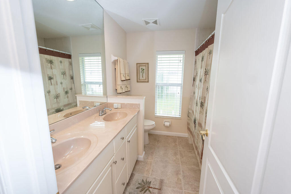 2680 Southwest Windship Way Stuart, FL 34997 - Photo 40 of 53 L1920664