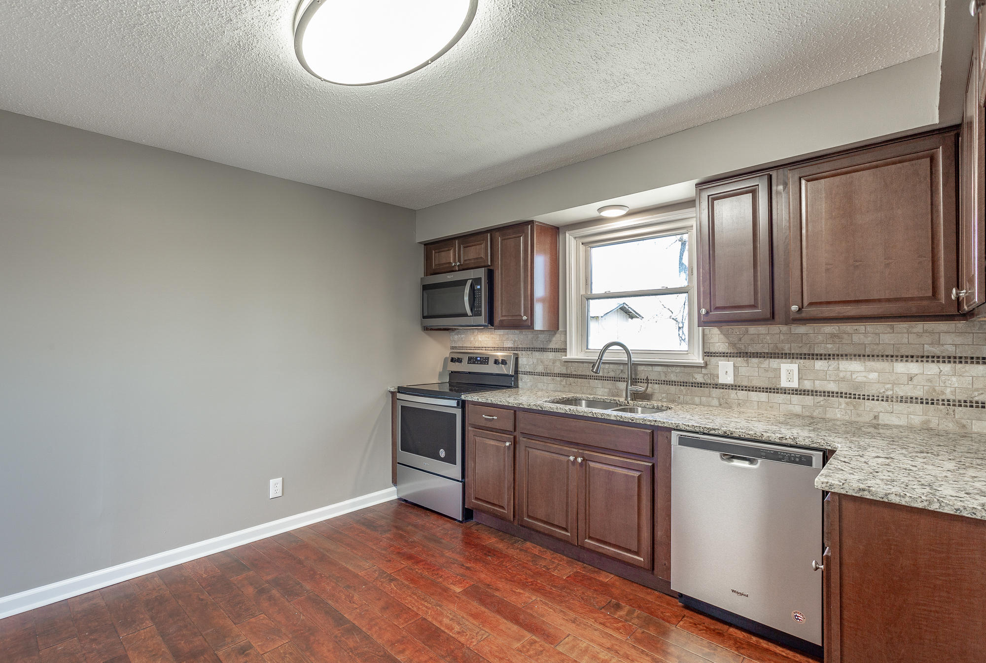 1509 North Chester Road Hixson, TN 37343 - Photo 5 of 33 1509 N Chester Rd. HD-6